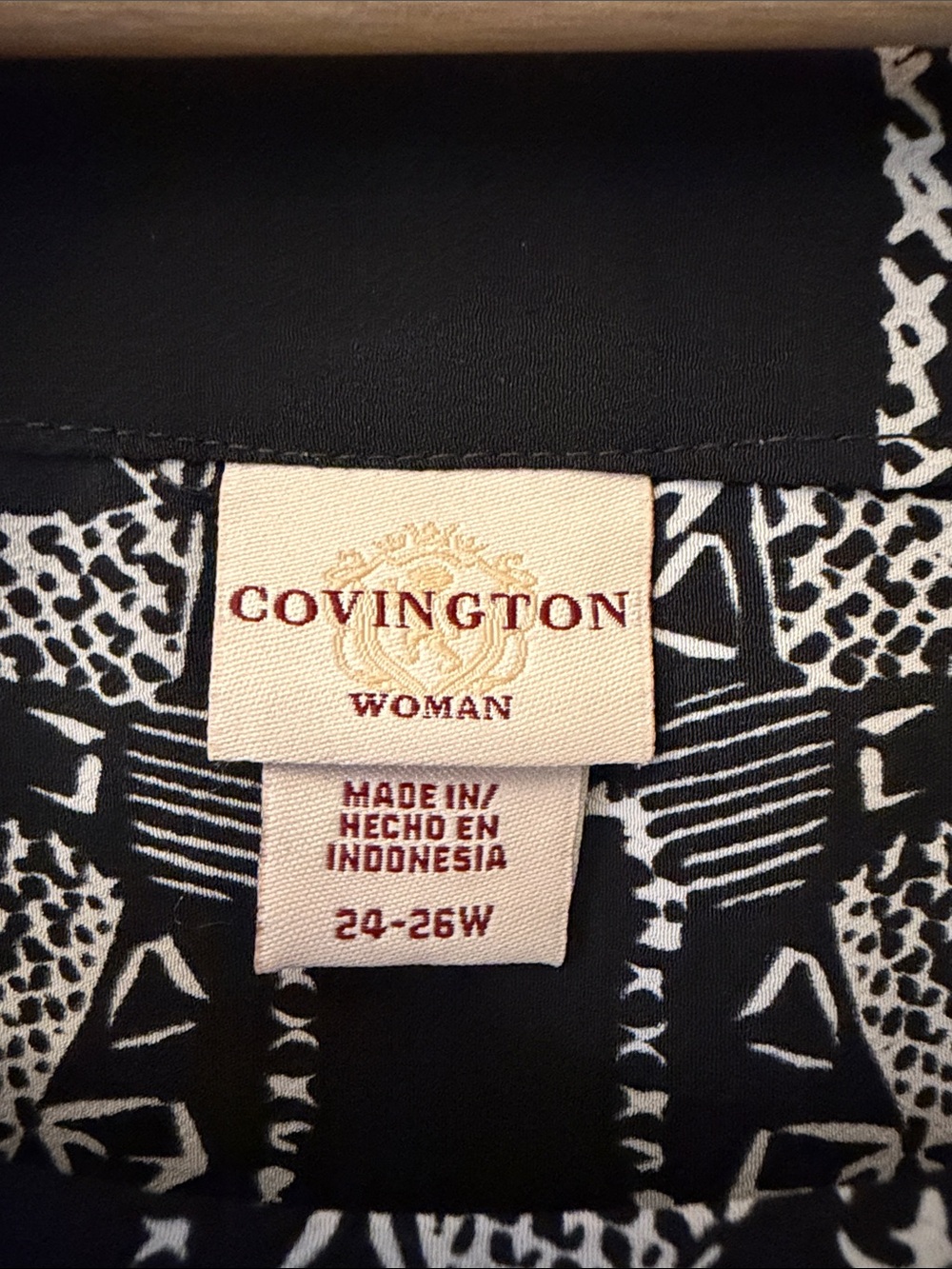 Covington Black, White, and Gray Abstract Printed Top
